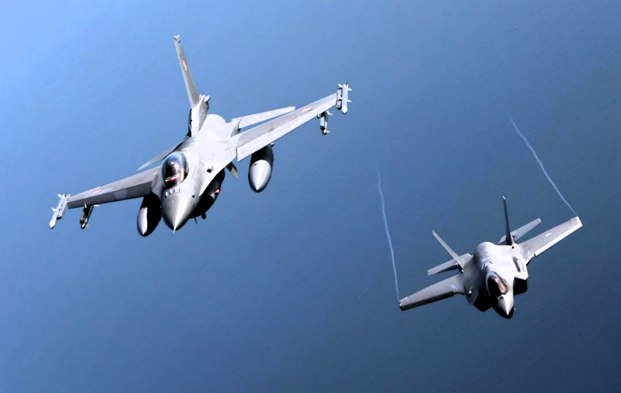 Wie Viele Kampfjets Hat Usa Alarmstart! Russische Bomber fliegen Richtung USA! US- Kampfjets fangen